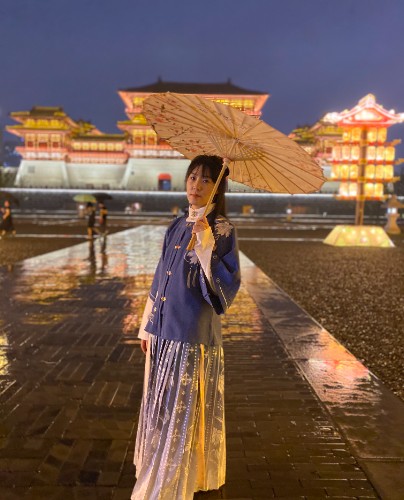 胡小娟老师.jpg