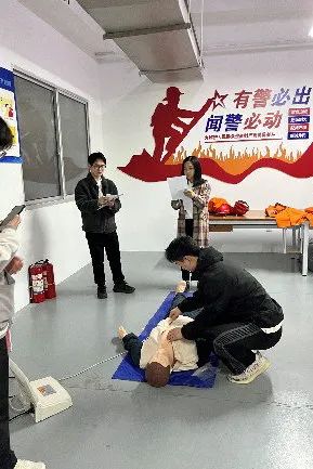 5e95593e7e8890be4654e6bd428c0fd8.jpg