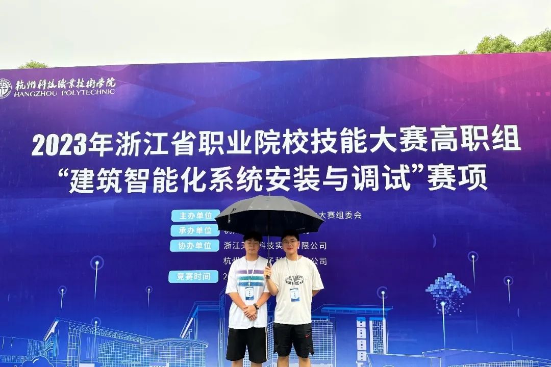 05ecc56ce4f380fb417fba2b274238b7.jpg