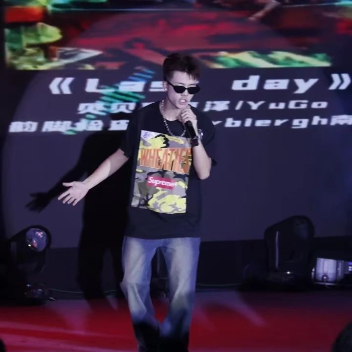 d2f383afcaff7fe63412bbff905b3664.jpg