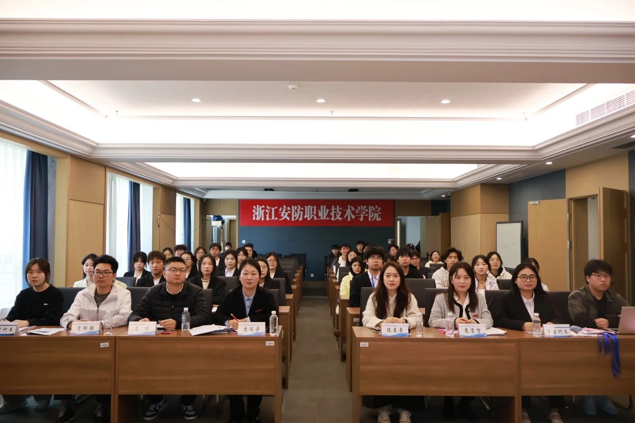 ed3bca65c5af6740a416dae716498114.jpg