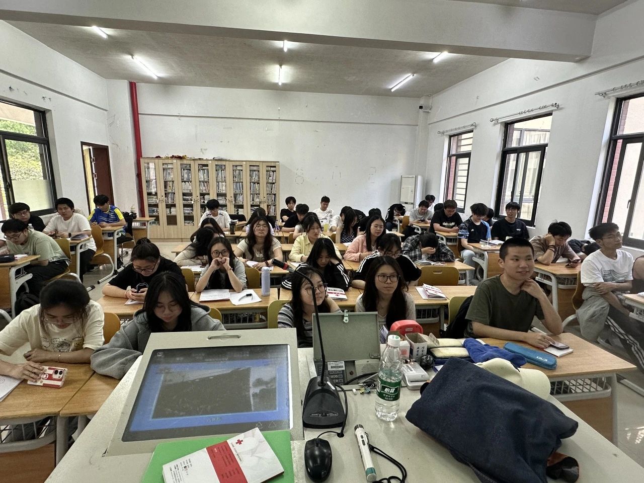 e2921b771a04bb5305e64517a9863c0f.jpg